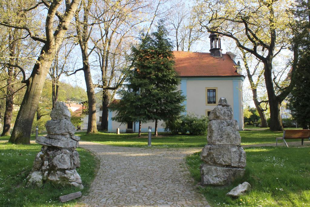 U Parku Hotel Cesky Krumlov Bagian luar foto
